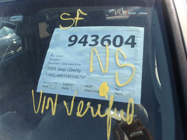 1J4GL48K95W506797 - 2005 JEEP LIBERTY SP TAN photo 13
