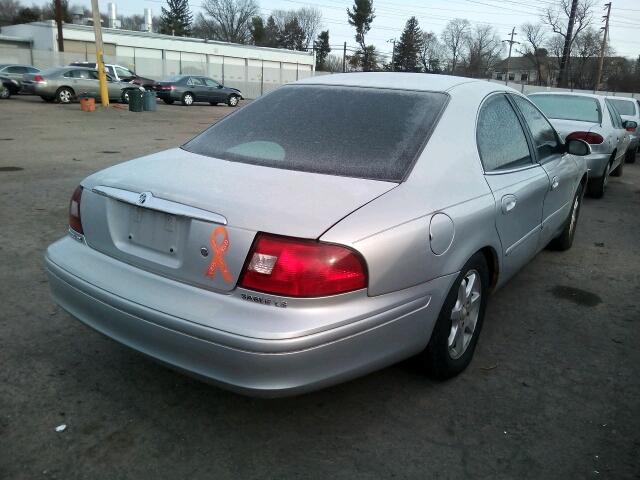 1MEFM55S6YA639607 - 2000 MERCURY SABLE LS P SILVER photo 4