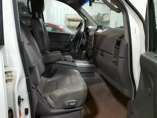 5N1AA08A95N729103 - 2005 NISSAN ARMADA SE WHITE photo 5