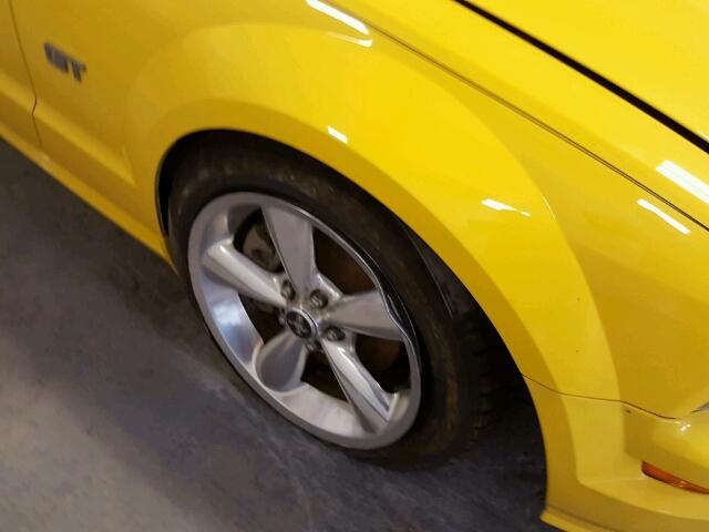 1ZVHT85H765223636 - 2006 FORD MUSTANG GT YELLOW photo 10