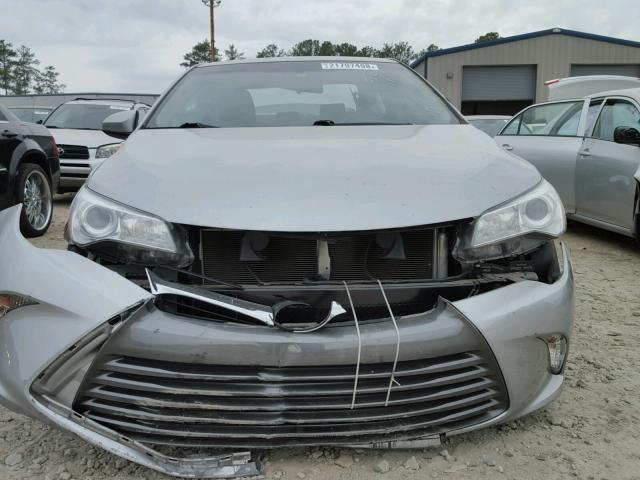 4T4BF1FK0GR549885 - 2016 TOYOTA CAMRY LE SILVER photo 10