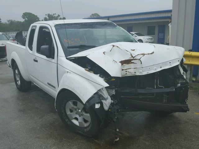 5Z6BD06T39C414935 - 2009 SUZUKI EQUATOR BA WHITE photo 1