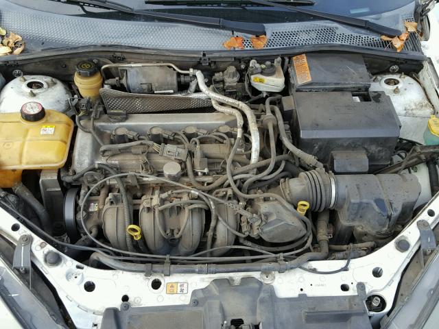 1FAFP33Z83W282073 - 2003 FORD FOCUS LX WHITE photo 7