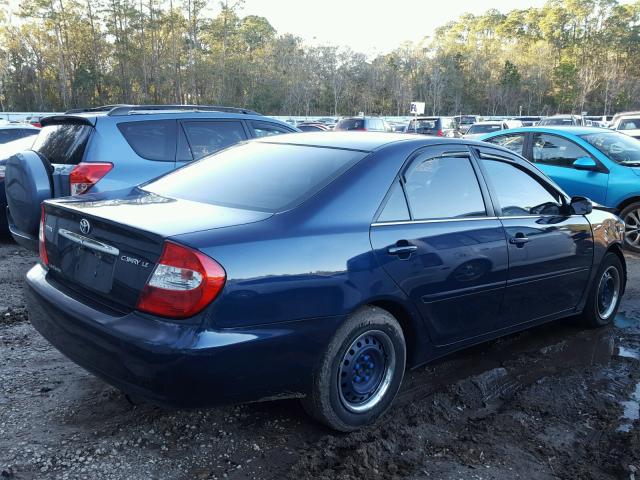 4T1BE32K04U349700 - 2004 TOYOTA CAMRY LE BLUE photo 4