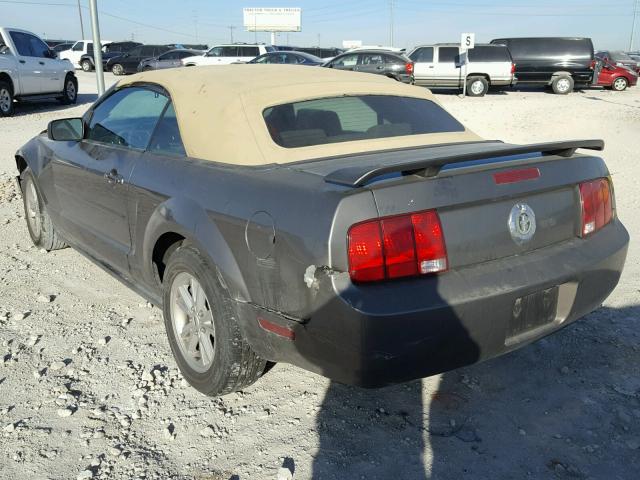 1ZVFT84NX55182416 - 2005 FORD MUSTANG GRAY photo 3