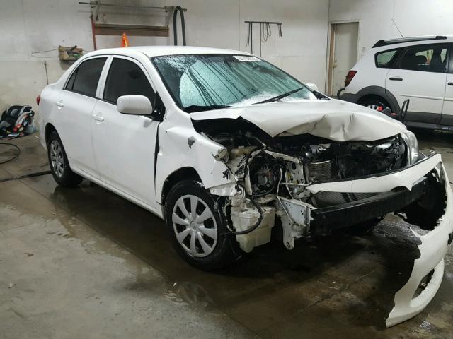 2T1BU4EE9DC952306 - 2013 TOYOTA COROLLA BA WHITE photo 1