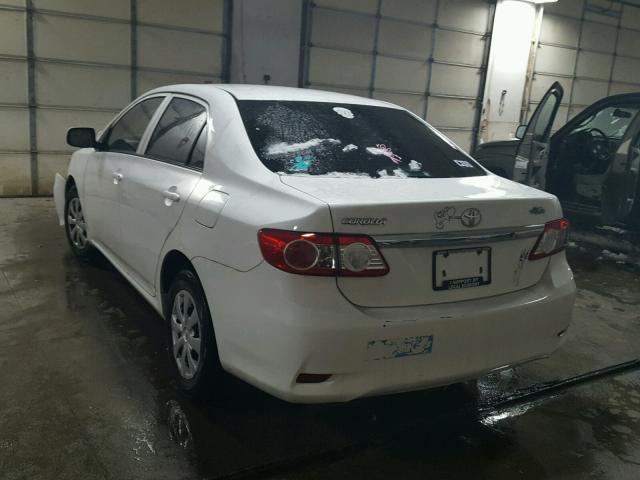 2T1BU4EE9DC952306 - 2013 TOYOTA COROLLA BA WHITE photo 3