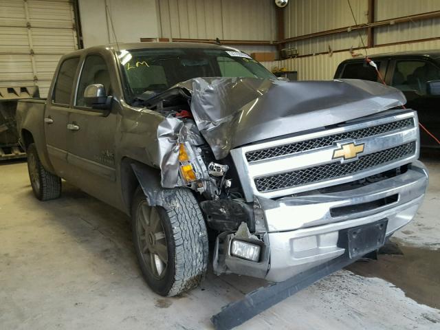 3GCPCSE0XDG221701 - 2013 CHEVROLET SILVERADO SILVER photo 1