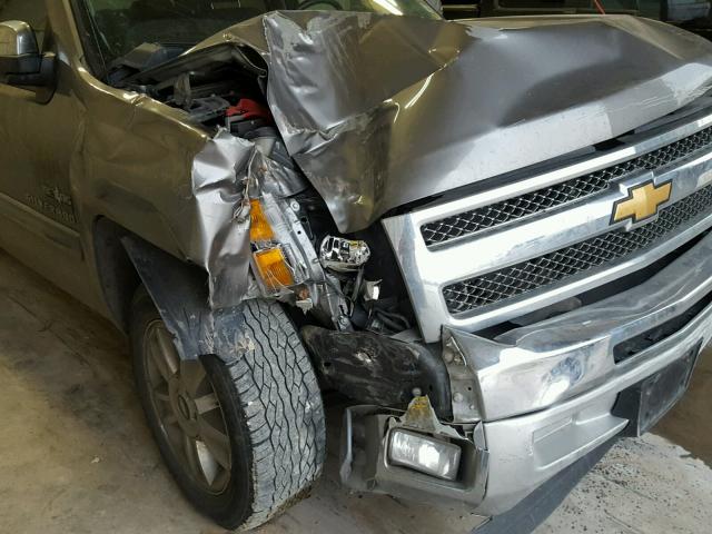 3GCPCSE0XDG221701 - 2013 CHEVROLET SILVERADO SILVER photo 9