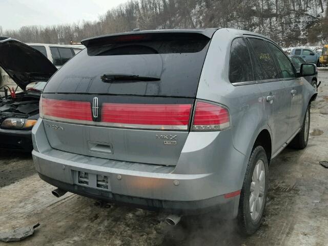 2LMDU88C77BJ12127 - 2007 LINCOLN MKX SILVER photo 4