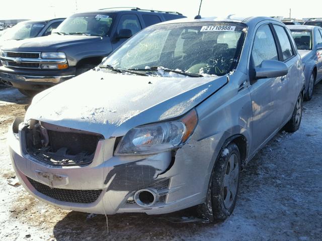 KL2TD66E39B691262 - 2009 PONTIAC G3 SILVER photo 2