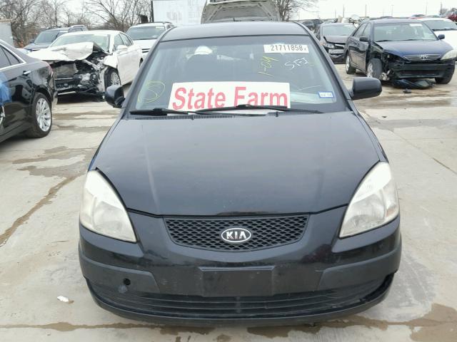 KNADE123866052060 - 2006 KIA RIO BLACK photo 9