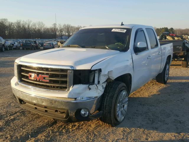 2GTEC13J781229542 - 2008 GMC SIERRA C15 WHITE photo 2