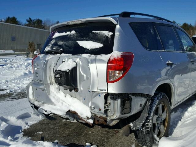 JTMBD33V776038158 - 2007 TOYOTA RAV4 SILVER photo 9