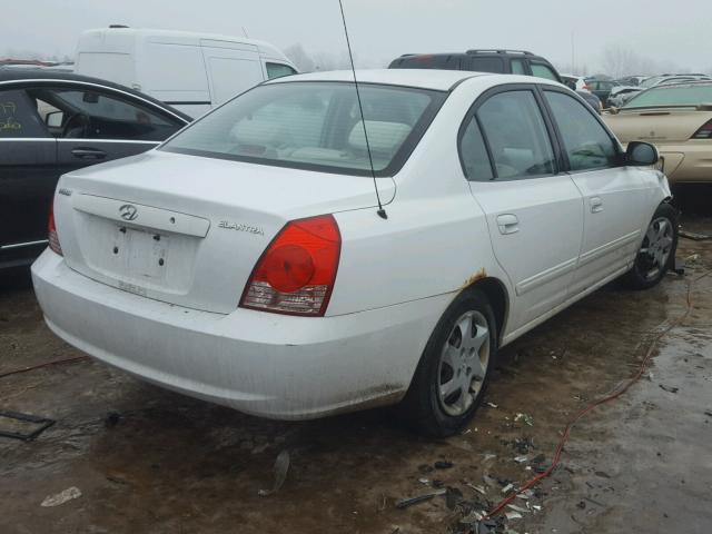 KMHDN46D75U050572 - 2005 HYUNDAI ELANTRA GL WHITE photo 4