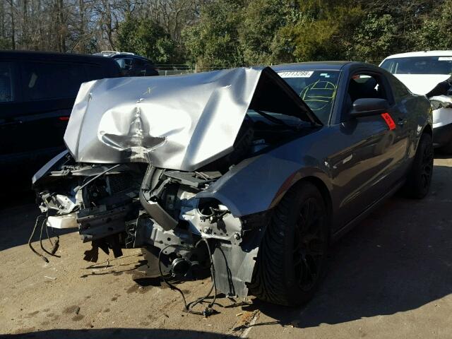 1ZVBP8AM1E5311349 - 2014 FORD MUSTANG GRAY photo 2