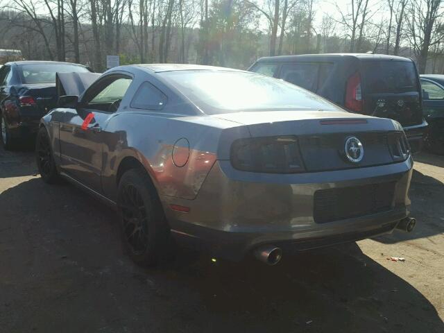 1ZVBP8AM1E5311349 - 2014 FORD MUSTANG GRAY photo 3