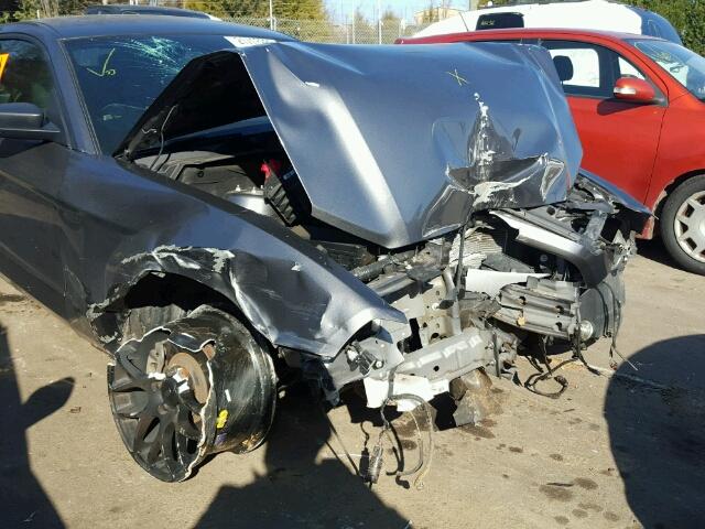 1ZVBP8AM1E5311349 - 2014 FORD MUSTANG GRAY photo 9