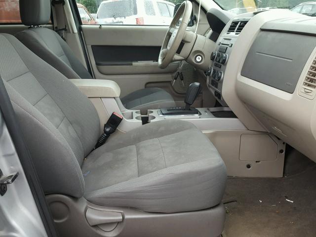 1FMCU93G89KC81640 - 2009 FORD ESCAPE XLT SILVER photo 5