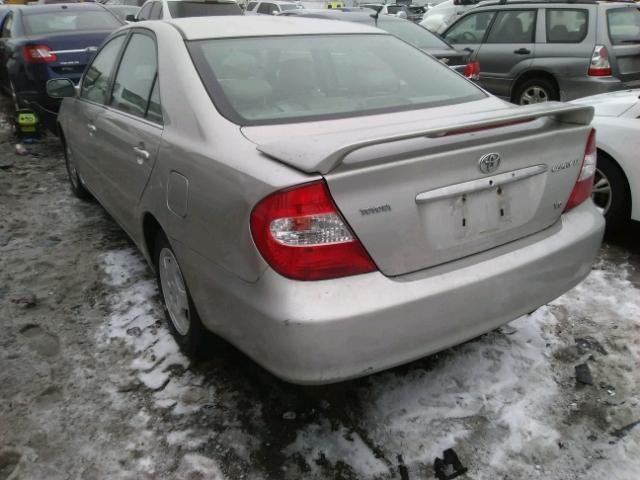 4T1BF32K83U565029 - 2003 TOYOTA CAMRY LE SILVER photo 3