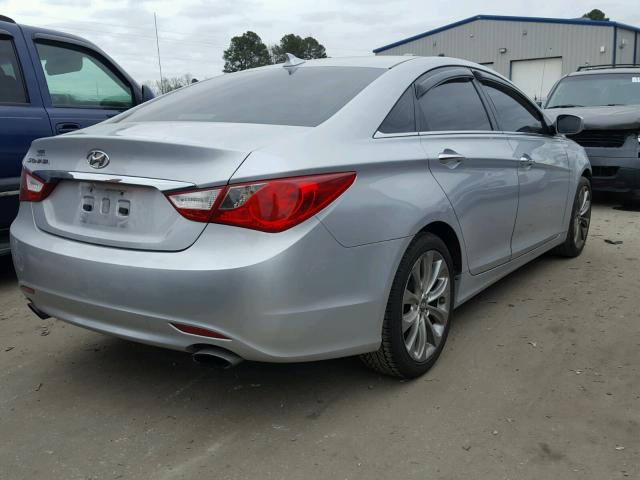 5NPEC4AC0CH327938 - 2012 HYUNDAI SONATA SE SILVER photo 4