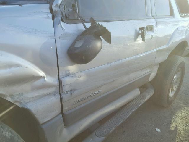 1FMZU70E32UD70267 - 2002 FORD EXPLORER S SILVER photo 10