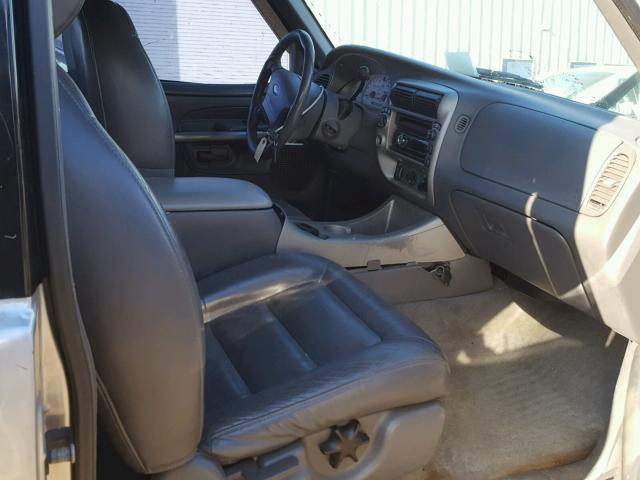 1FMZU70E32UD70267 - 2002 FORD EXPLORER S SILVER photo 5