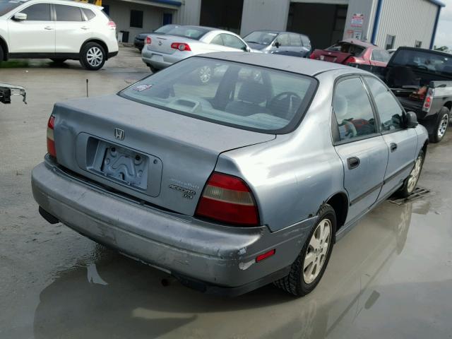 1HGCD5628SA084848 - 1995 HONDA ACCORD DX BLUE photo 4