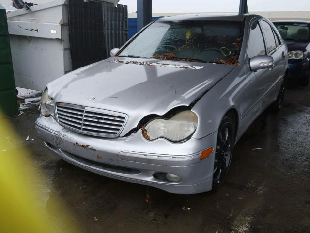 WDBRF61J14A610987 - 2004 MERCEDES-BENZ C 240 SILVER photo 2