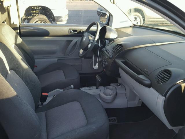 3VWBK21C03M433873 - 2003 VOLKSWAGEN NEW BEETLE 灰色 照片 5