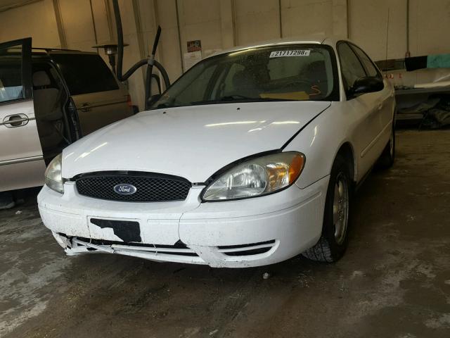 1FAHP53U85A265590 - 2005 FORD TAURUS SE WHITE photo 2