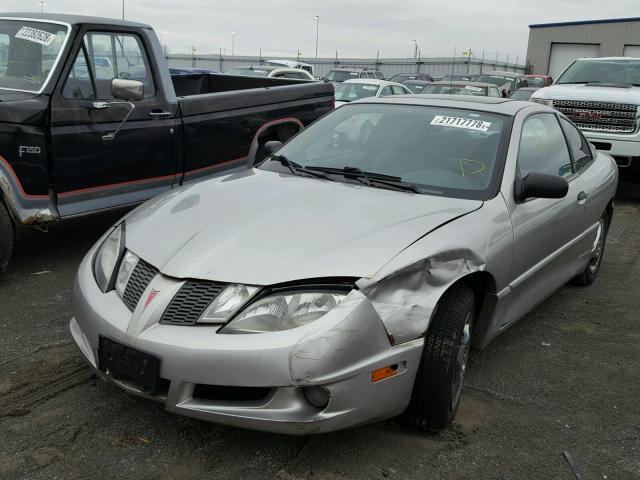 3G2JB12F55S106860 - 2005 PONTIAC SUNFIRE SILVER photo 2