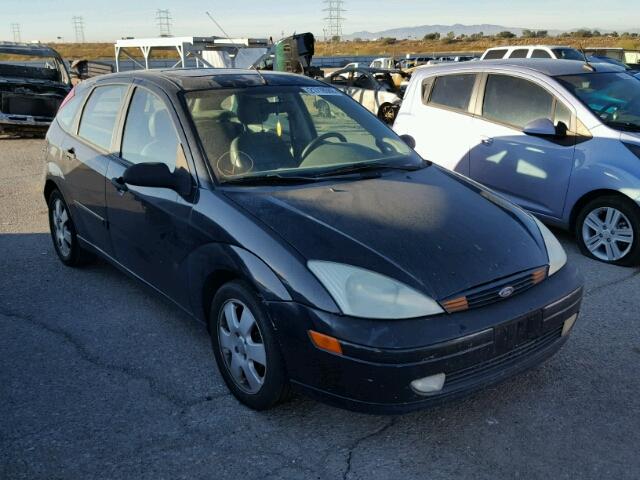 3FAFP37392R225338 - 2002 FORD FOCUS ZX5 BLACK photo 1