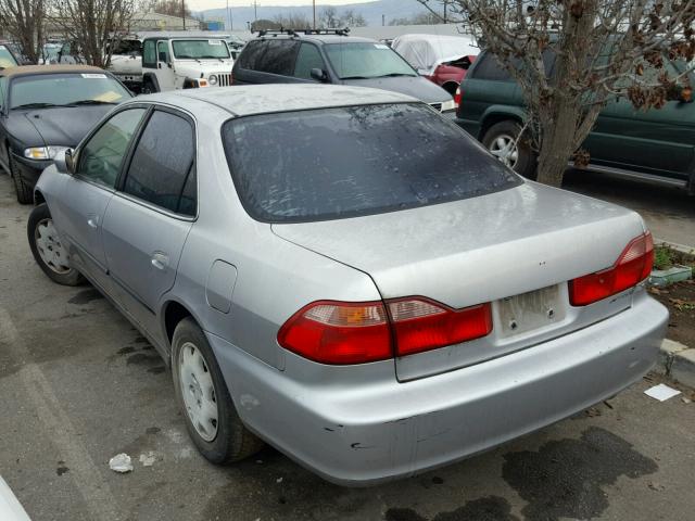 JHMCG6658YC007978 - 2000 HONDA ACCORD LX GRAY photo 3