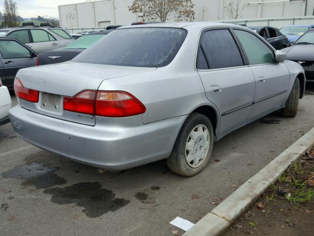 JHMCG6658YC007978 - 2000 HONDA ACCORD LX GRAY photo 4