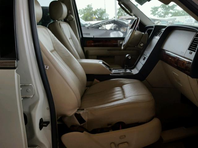 5LMFU27585LJ07761 - 2005 LINCOLN NAVIGATOR BEIGE photo 5