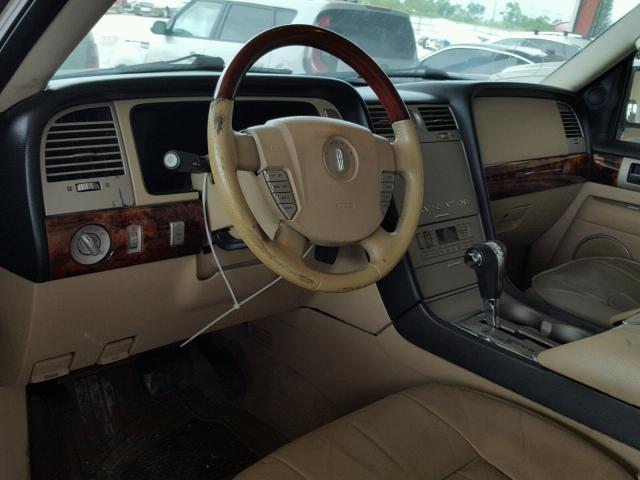 5LMFU27585LJ07761 - 2005 LINCOLN NAVIGATOR BEIGE photo 9