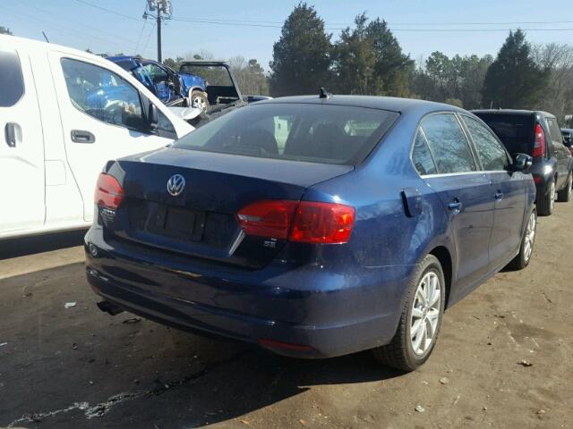 3VWD17AJ8EM421299 - 2014 VOLKSWAGEN JETTA SE BLUE photo 4