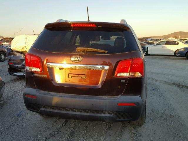 5XYKU4A1XBG047531 - 2011 KIA SORENTO EX BURGUNDY photo 9