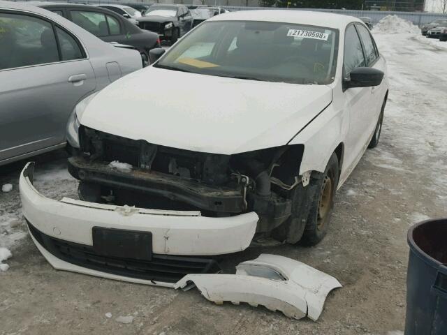 3VW2K7AJ8CM415102 - 2012 VOLKSWAGEN JETTA BASE WHITE photo 2