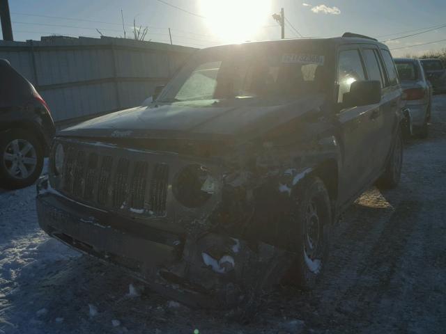 1J8FF28W17D355932 - 2007 JEEP PATRIOT SP GRAY photo 2