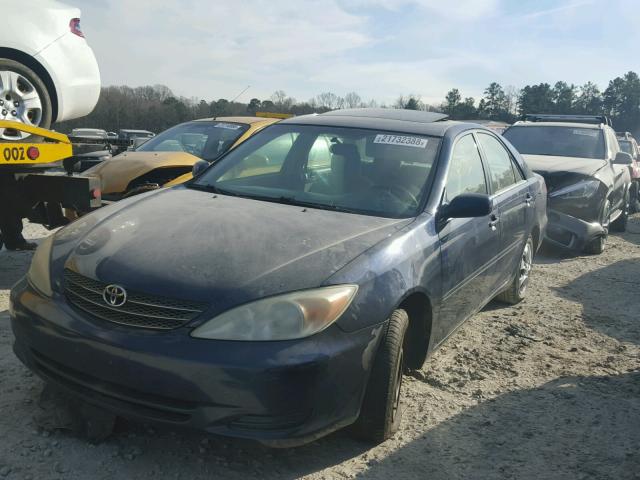 4T1BE32K73U210100 - 2003 TOYOTA CAMRY LE BLUE photo 2