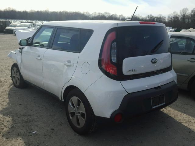 KNDJN2A24F7221893 - 2015 KIA SOUL WHITE photo 3