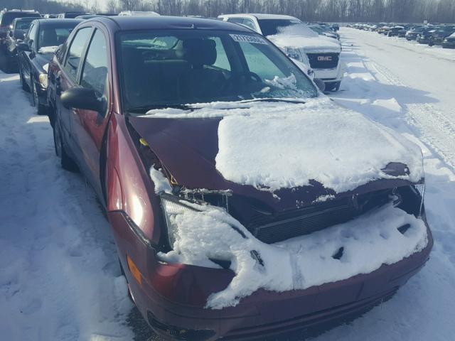 1FAHP34N07W357066 - 2007 FORD FOCUS ZX4 RED photo 1