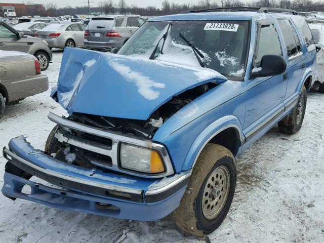 1GNDT13WXVK181612 - 1997 CHEVROLET BLAZER BLUE photo 2