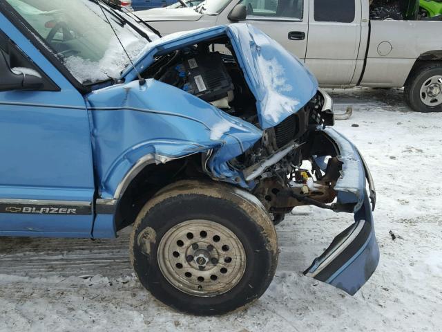 1GNDT13WXVK181612 - 1997 CHEVROLET BLAZER BLUE photo 9