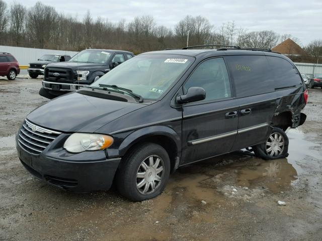 2A4GP54L56R809840 - 2006 CHRYSLER TOWN & COU BLACK photo 2