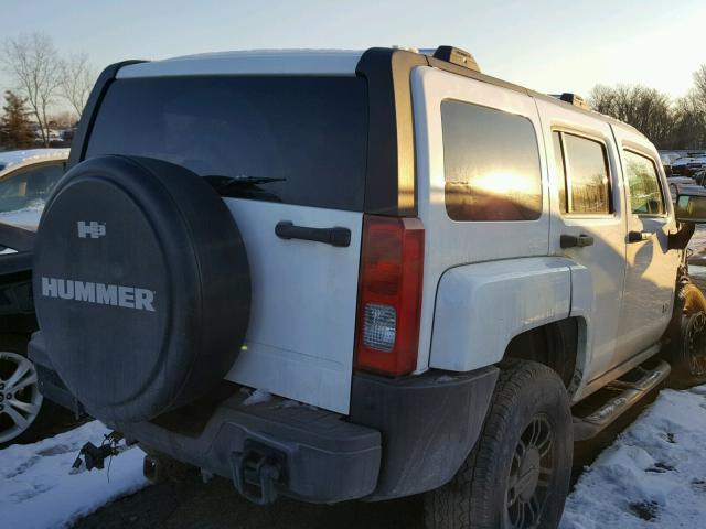 5GTEN13E988114461 - 2008 HUMMER H3 WHITE photo 4