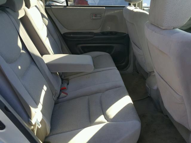 JTEGD21A330052468 - 2003 TOYOTA HIGHLANDER SILVER photo 6