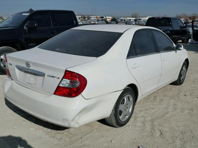 JTDBE32K620078652 - 2002 TOYOTA CAMRY LE WHITE photo 4